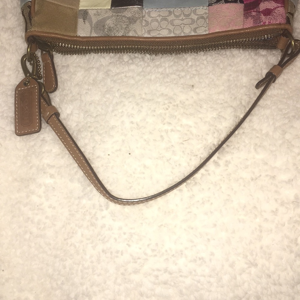 🌺CUTE CLUTCH🌺 - Picture 6 of 6